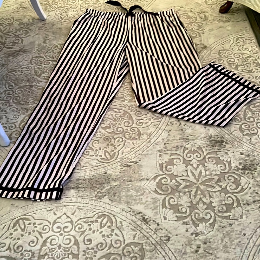 Victoria’s Secret satin pj pant brand-new. Xl classic pink/ black stripe.